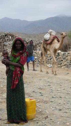 Afar , femme et bébé